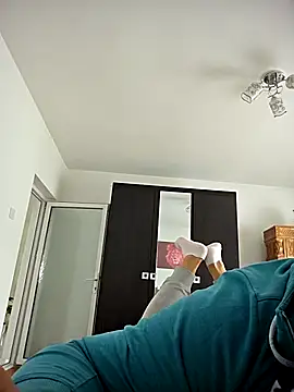 Snapshot of KarlosCarutox chatting on September 2025 08:53:01 AM KarlosCarutox online show from September 2025 08:53:01 AM