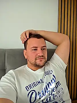 Snapshot of KarlosCarutox chatting on November 2025 01:26:02 PM KarlosCarutox online show from November 2025 01:26:02 PM