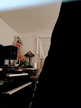 QcMisterv13 online show from February 2026 01:15:02 AM