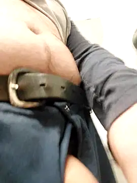 QcMisterv13 online show from December 2025 05:48:01 PM