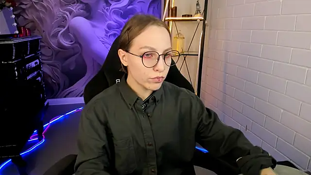 Snapshot of AphexQueen chatting on February 2025 03:15:02 PM AphexQueen online show from February 2025 03:15:02 PM