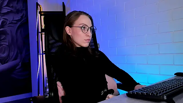 AphexQueen online show from March 2026 09:21:01 AM