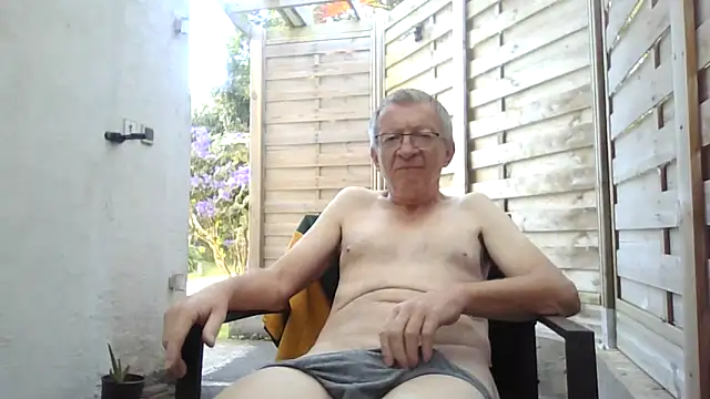naturiste974 online show from February 2026 03:16:02 AM
