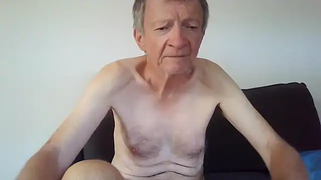 naturiste974 online show from December 2025 08:13:01 AM