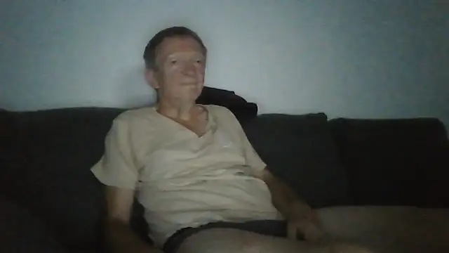 Snapshot of naturiste974 chatting on June 2026 08:25:02 PM naturiste974 online show from June 2026 08:25:02 PM