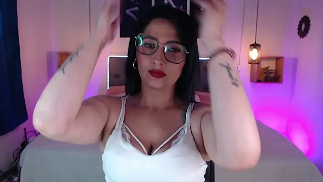 emily leinner online show from November 2025 02:44:02 PM