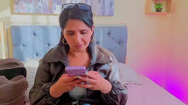 emily leinner online show from May 2026 12:13:02 PM