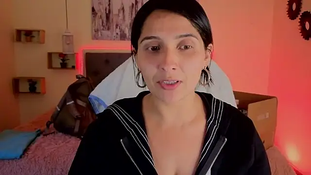 emily leinner online show from June 2026 01:06:01 AM