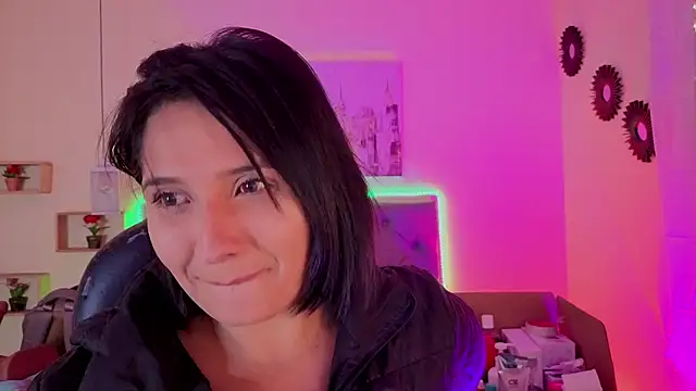 emily leinner online show from May 2026 01:11:01 AM