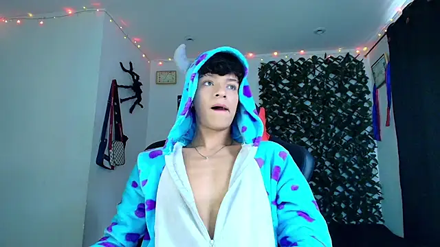 twink sebas  online show from February 2025 04:10:01 PM