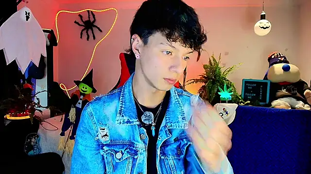 twink sebas  online show from October 2025 01:05:02 AM