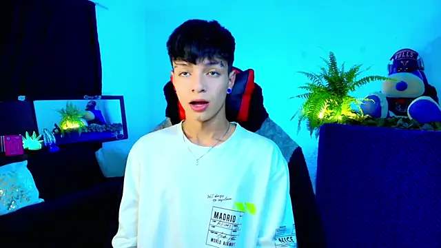 twink sebas  online show from October 2025 04:47:01 AM