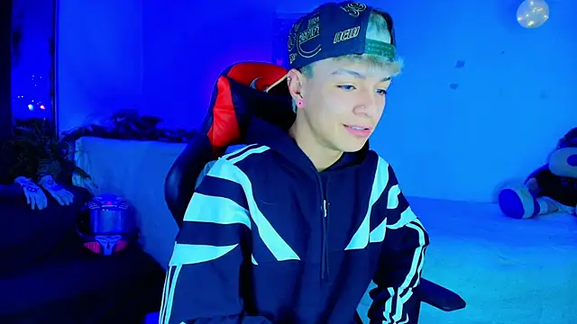 twink sebas  online show from November 2025 03:32:01 AM