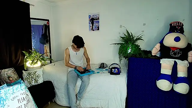 twink sebas  online show from October 2025 03:21:02 AM