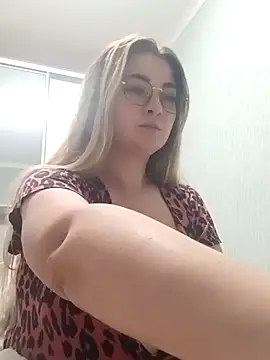 pussyCat t online show from February 2026 04:59:01 PM