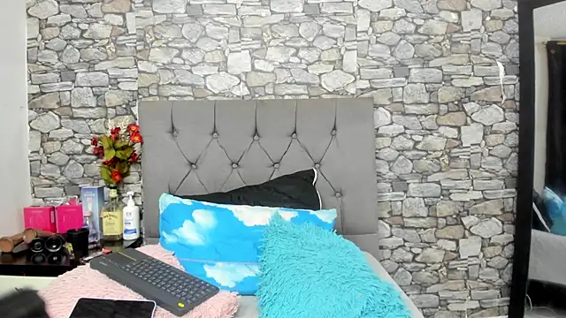 your angel7 online show from November 2025 01:53:01 AM