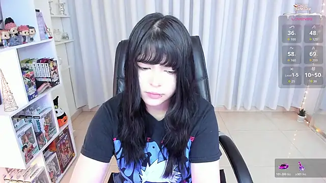 Snapshot of misshoneyxxx chatting on November 2025 02:12:02 AM misshoneyxxx online show from November 2025 02:12:02 AM