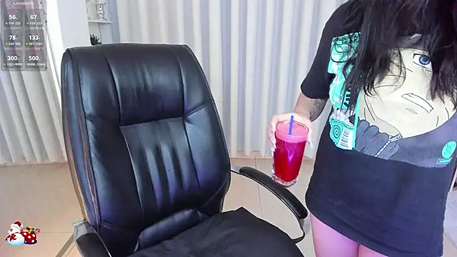 Snapshot of misshoneyxxx chatting on December 2025 04:33:02 AM misshoneyxxx online show from December 2025 04:33:02 AM