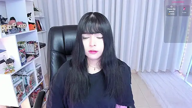 Snapshot of misshoneyxxx chatting on October 2025 04:46:01 AM misshoneyxxx online show from October 2025 04:46:01 AM