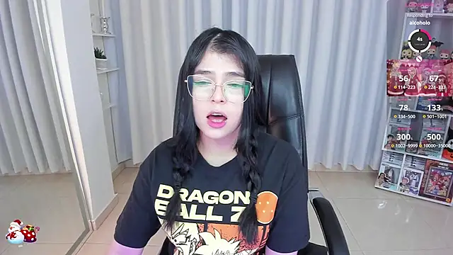 Snapshot of misshoneyxxx chatting on November 2025 06:23:02 AM misshoneyxxx online show from November 2025 06:23:02 AM