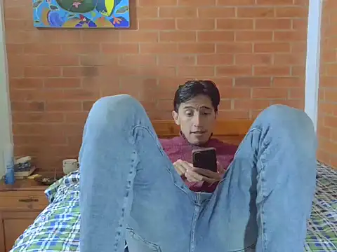 johan70sexy online show from February 2026 12:50:01 AM