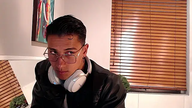 Snapshot of Andy_Joy_ chatting on September 2025 11:39:02 AM Andy Joy online show from September 2025 11:39:02 AM