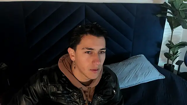 Snapshot of Andy_Joy_ chatting on December 2025 10:32:02 AM Andy Joy online show from December 2025 10:32:02 AM