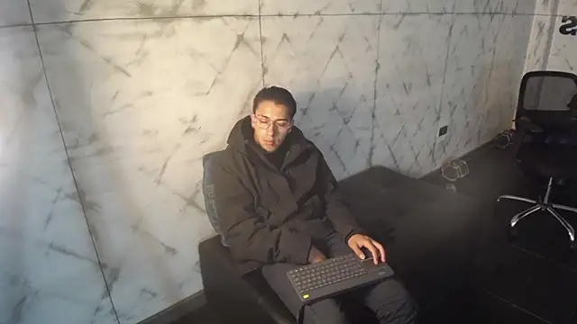 Snapshot of Andy_Joy_ chatting on November 2025 11:25:02 AM Andy Joy online show from November 2025 11:25:02 AM