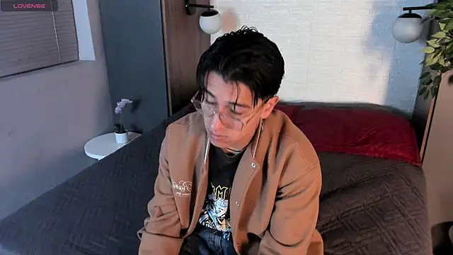 Snapshot of Andy_Joy_ chatting on December 2025 11:23:02 AM Andy Joy online show from December 2025 11:23:02 AM