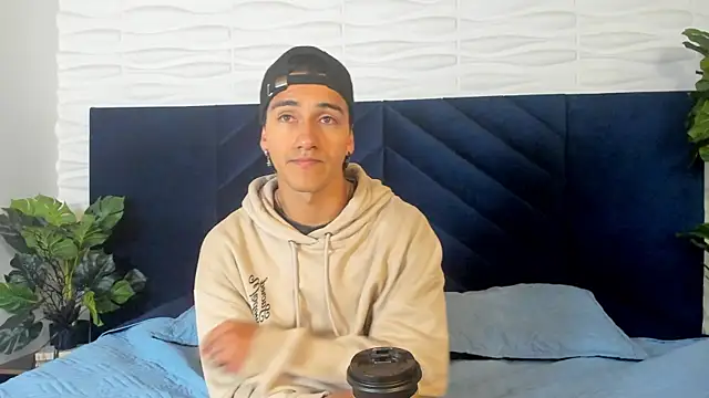 Andy Joy  online show from April 2026 10:27:01 AM