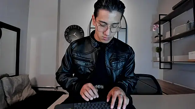 Snapshot of Andy_Joy_ chatting on June 2026 06:14:02 PM Andy Joy online show from June 2026 06:14:02 PM