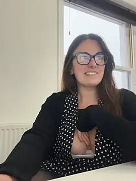 Miss Stassi online show from December 2024 01:12:01 PM