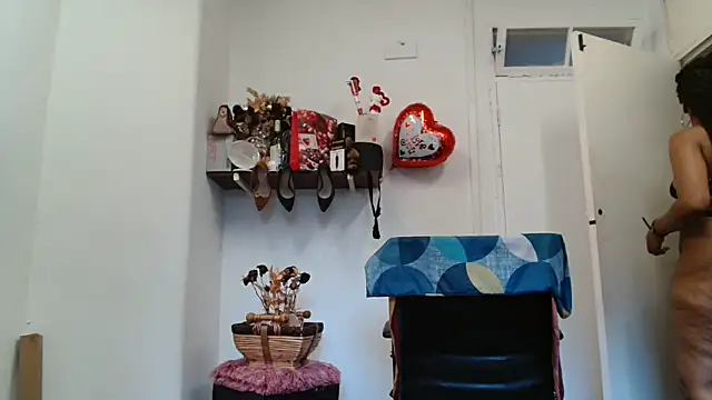 xTALLSEXYBUMx online show from February 2026 04:43:01 AM