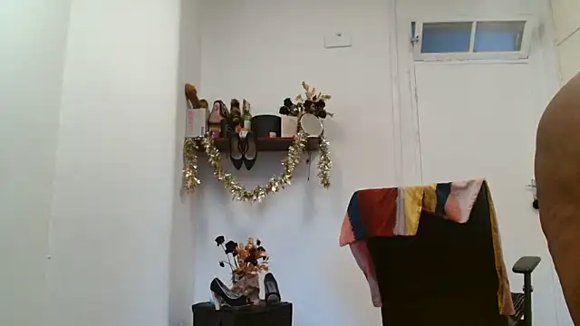 xTALLSEXYBUMx online show from November 2025 04:45:01 AM