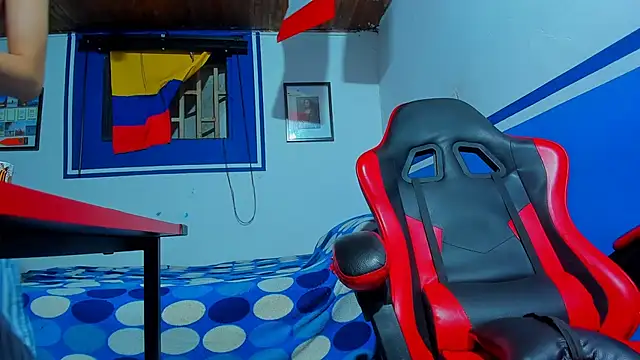 maxowens oficial online show from March 2026 09:00:01 PM