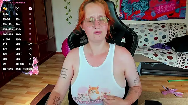 Snapshot of KrisTyBooBsin chatting on June 2026 01:44:01 PM KrisTyBooBsin online show from June 2026 01:44:01 PM