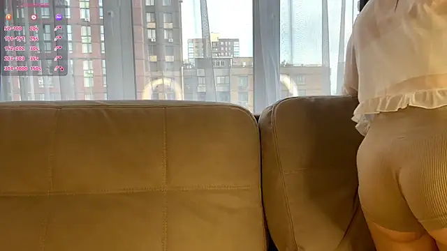 Snapshot of LindaFarmer chatting on November 2025 04:05:02 AM LindaFarmer online show from November 2025 04:05:02 AM