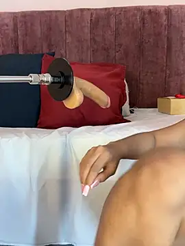 Emy leon online show from March 2026 08:01:02 PM