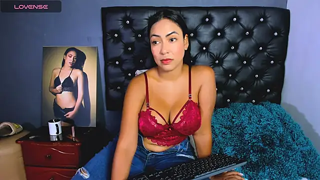 catalinamuss  online show from May 2026 01:59:02 PM