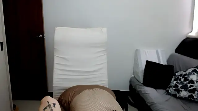 Laura-pervert online show from February 2026 08:04:01 PM