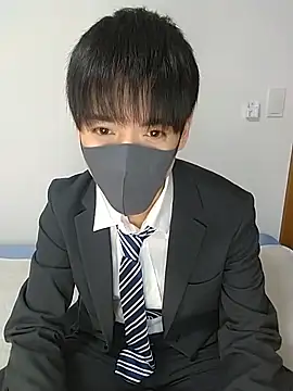 itsme LEON online show from March 2025 01:14:01 PM