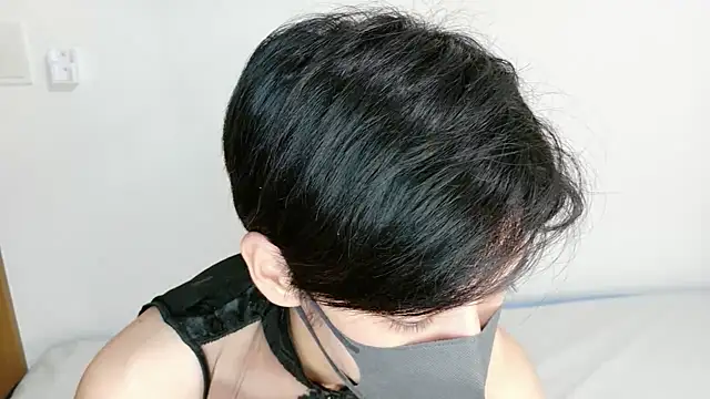 Snapshot of itsme_LEON chatting on October 2025 12:59:02 PM itsme LEON online show from October 2025 12:59:02 PM