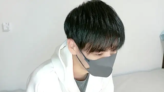 Snapshot of itsme_LEON chatting on March 2026 01:04:01 PM itsme LEON online show from March 2026 01:04:01 PM