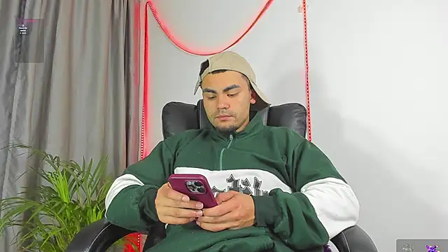 kalivan voinesscu online show from November 2025 08:36:02 AM