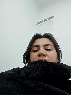 Snapshot of naughty-sharlot chatting on January 2025 03:54:01 AM naughty-sharlot online show from January 2025 03:54:01 AM