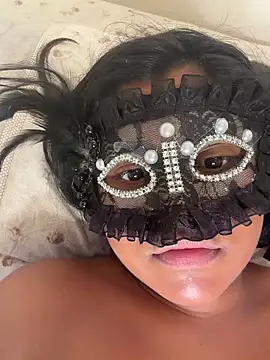 Bella Luna18 online show from February 2026 09:14:01 PM