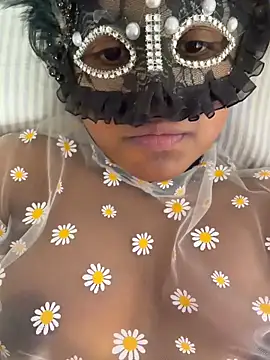 Bella Luna18 online show from January 2026 06:25:01 PM