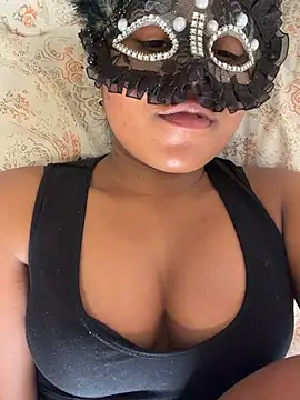 Bella Luna18 online show from February 2026 07:13:01 PM