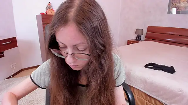 Pantyhose Mila online show from October 2025 07:11:02 PM