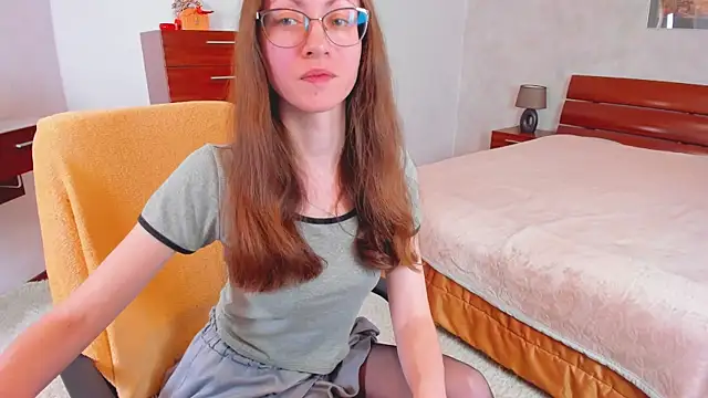 Pantyhose Mila online show from April 2026 08:05:01 PM